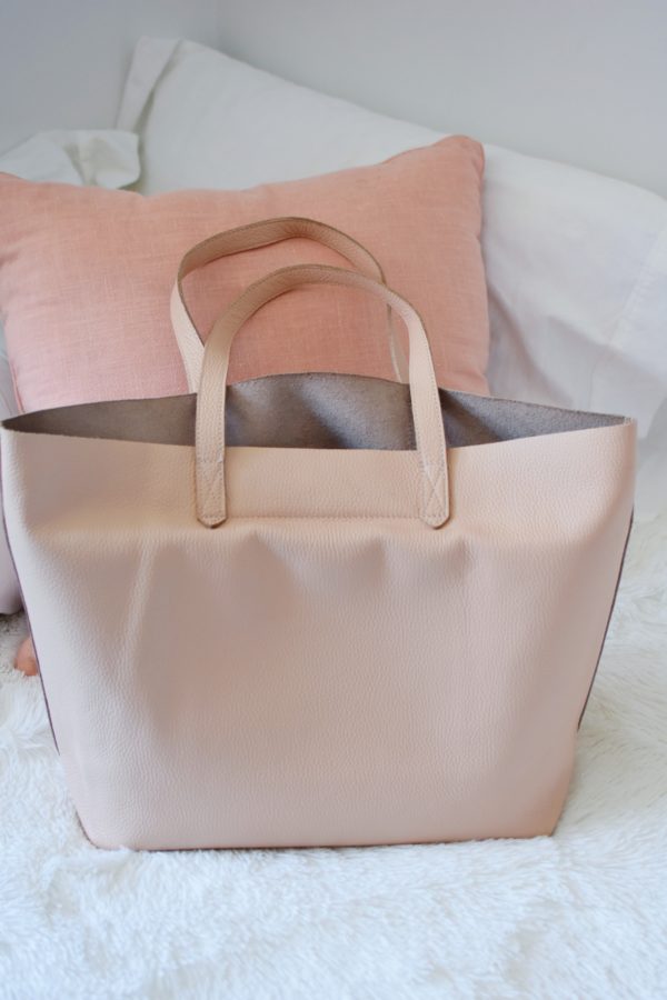 A Review of Cuyana's Classic Leather Zipper Tote and Tote